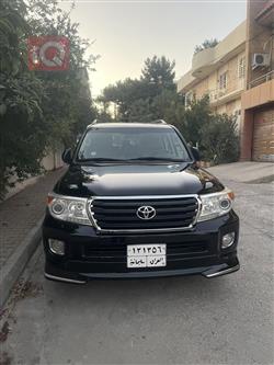 تۆیۆتا لاند کروزەر